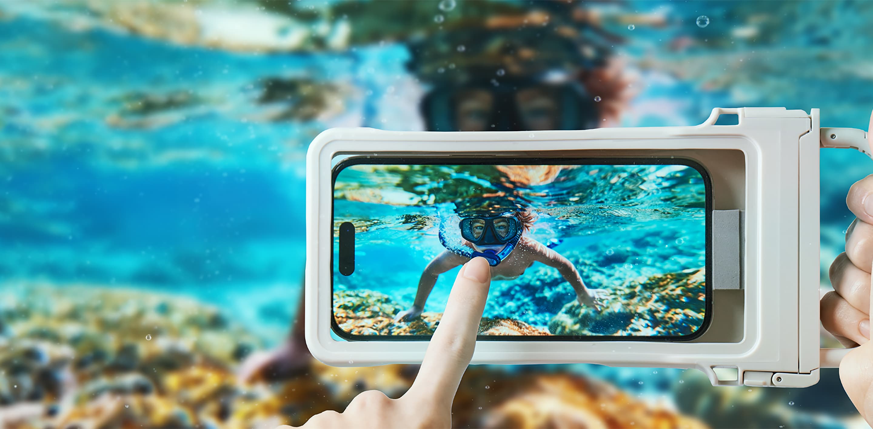 WATERPROOF CASE